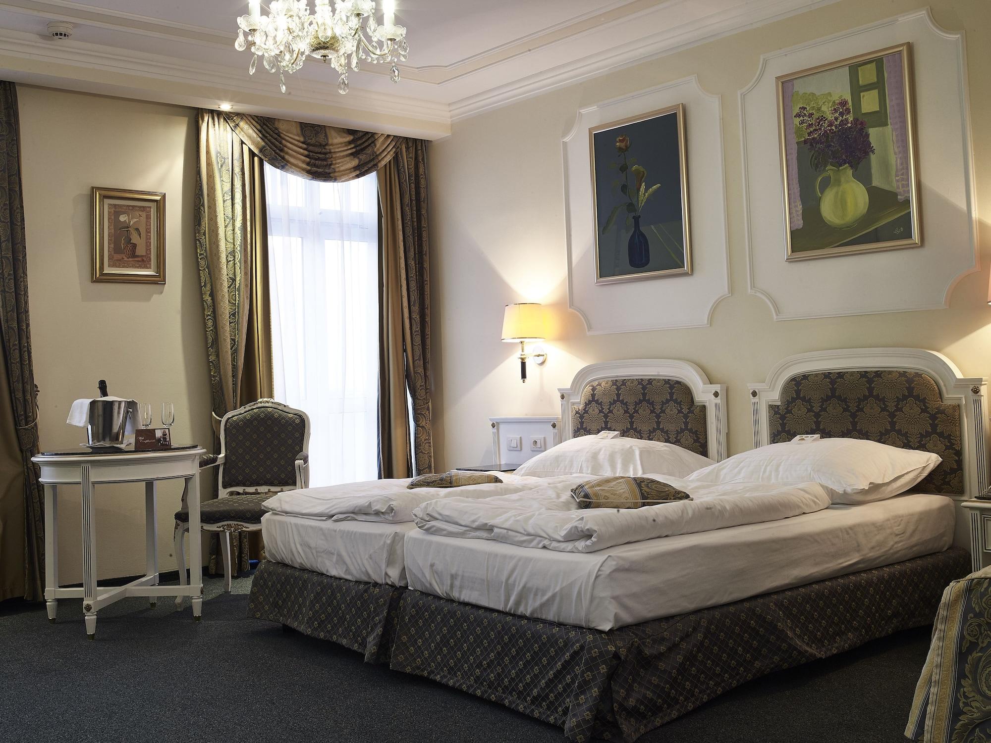 Esplanade Spa And Golf Resort Маріанські Лазні Екстер'єр фото