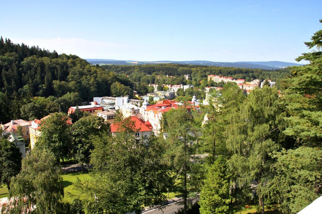 Esplanade Spa And Golf Resort Маріанські Лазні Екстер'єр фото