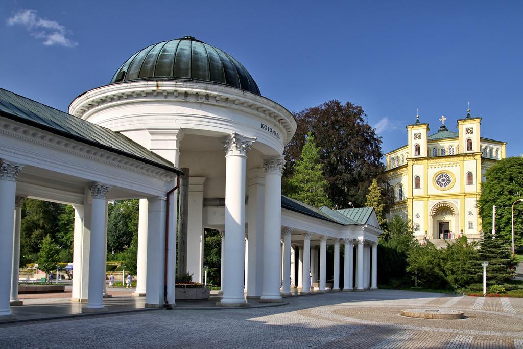 Esplanade Spa And Golf Resort Маріанські Лазні Екстер'єр фото