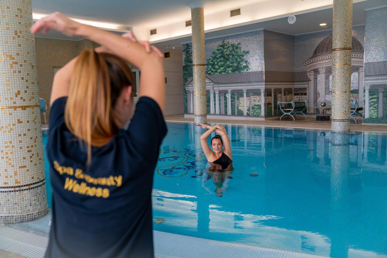 Esplanade Spa And Golf Resort Маріанські Лазні Екстер'єр фото