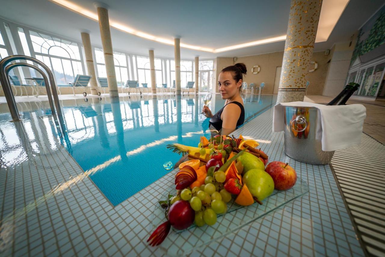 Esplanade Spa And Golf Resort Маріанські Лазні Екстер'єр фото